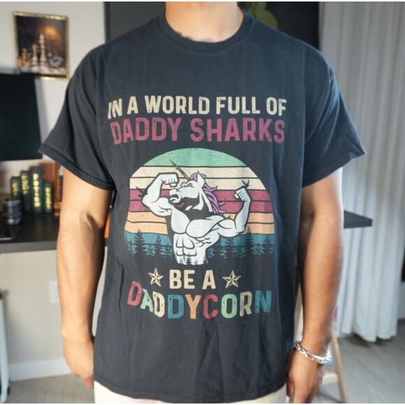 DADDYCORN Unicorn Tee Shirt Mens XL Crewneck Short Sleeve Rainbow Novelty Tee - Picture 1 of 7